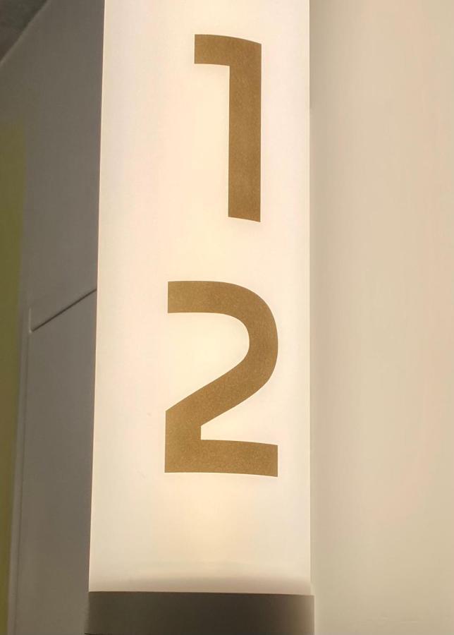 The12 Palace * Parigi